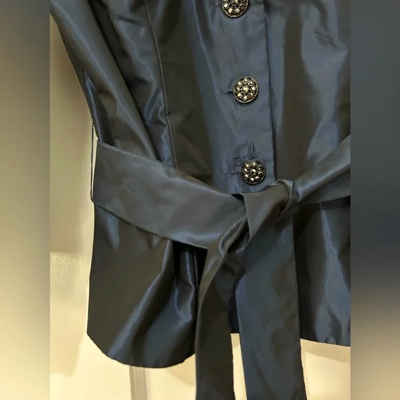 NWT Women’s Xscape blue organza long sleeve ruffled top Sz 12 - Picture 4 of 8